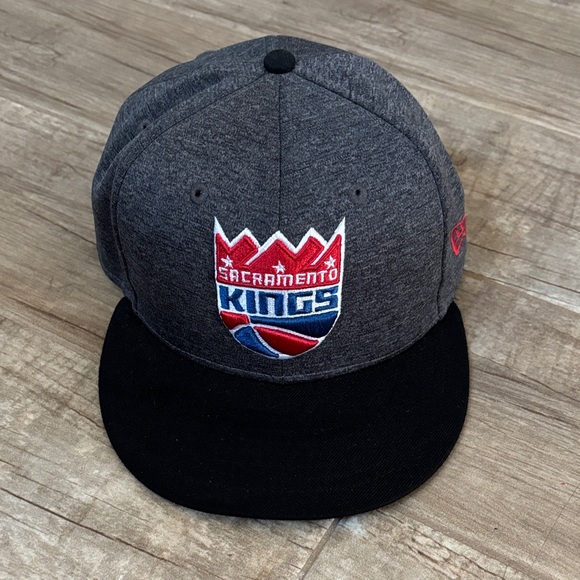 Sacramento Kings Hat- Gray and Black with adjustable back - Picture 1 of 3